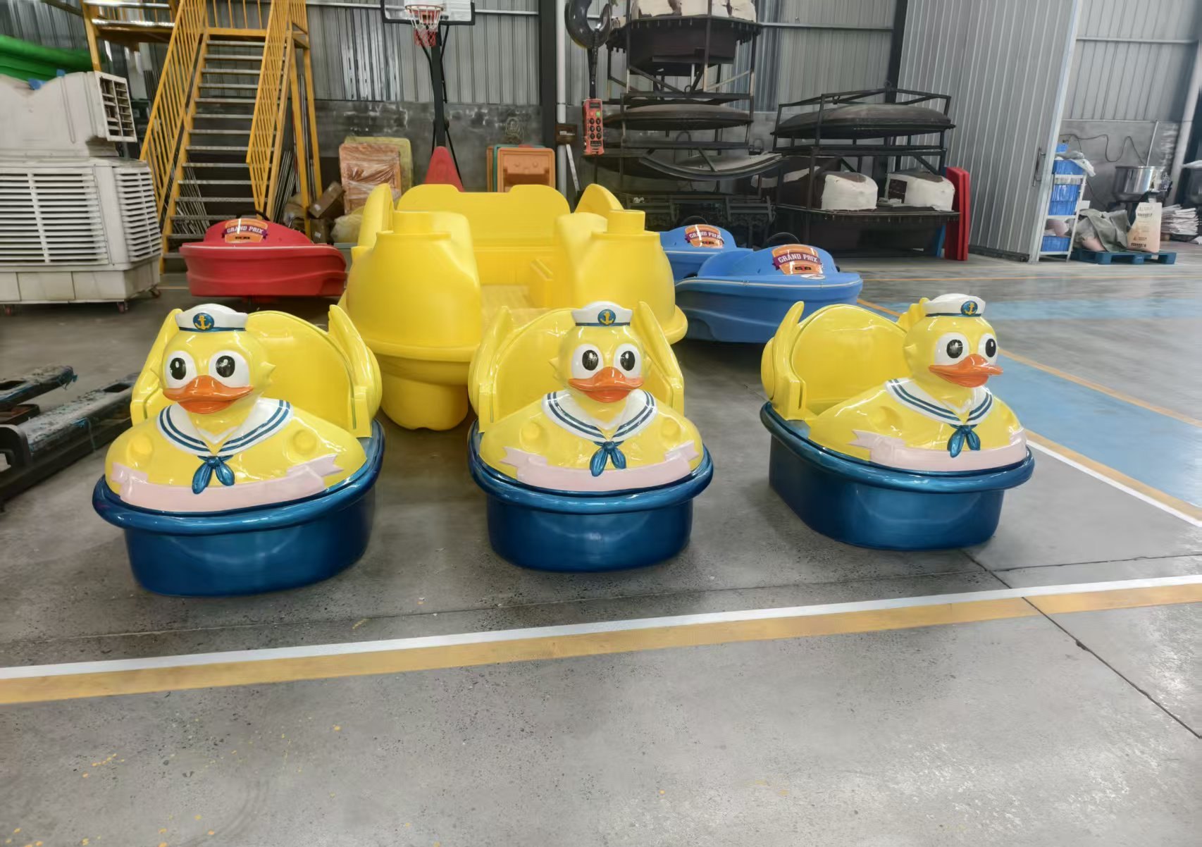 Cartoon-themed electric boats for children