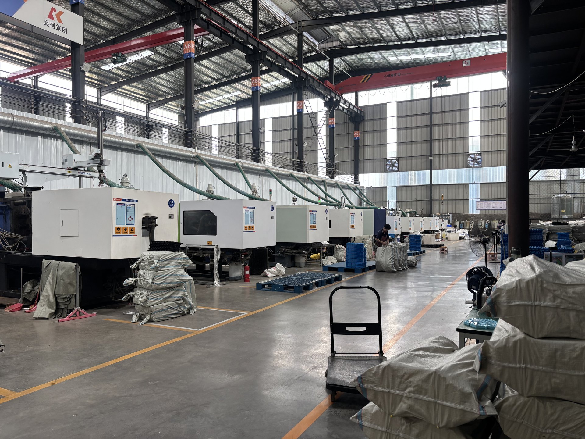Injection molding machinery for amusement equipment components
